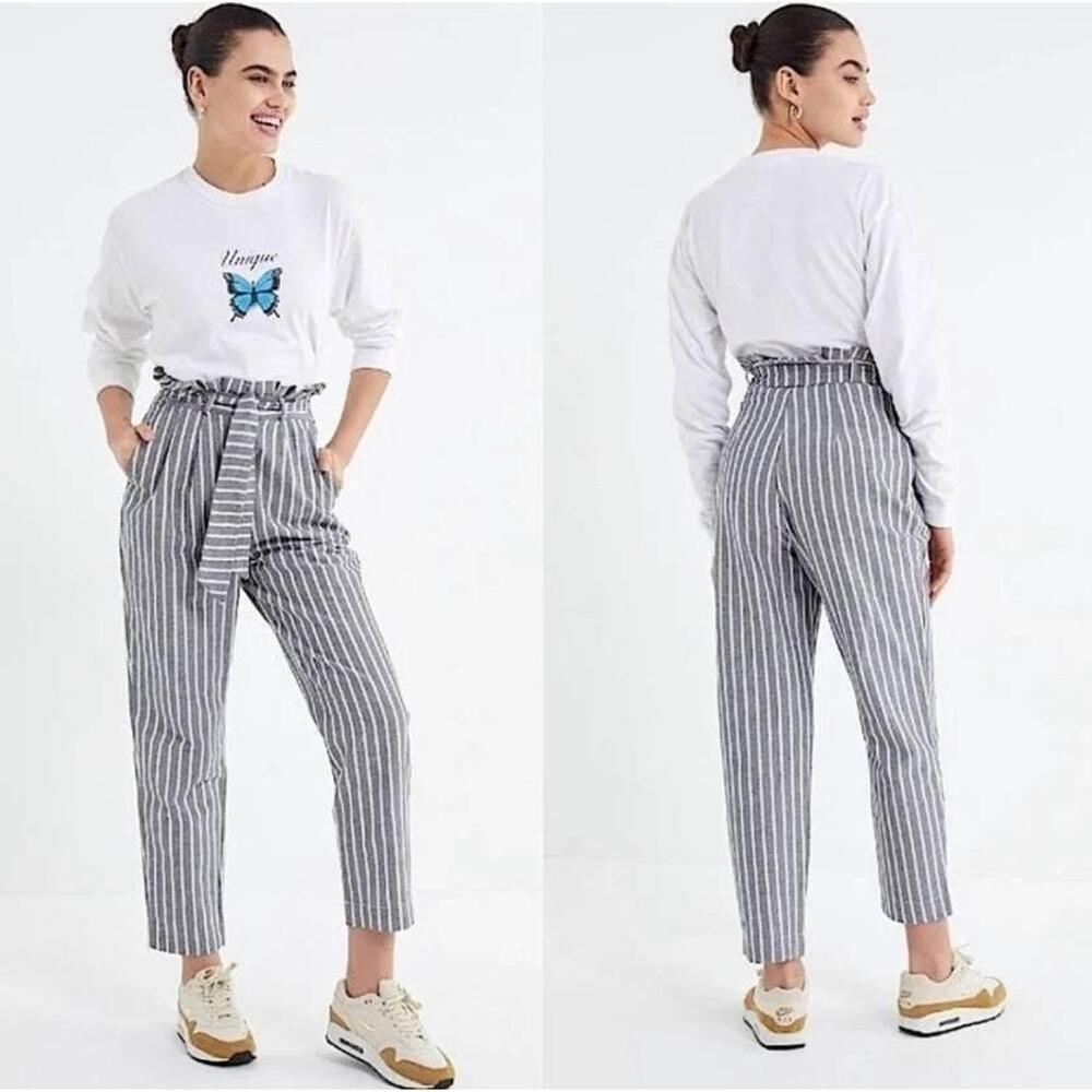 Urban Outfitters Women's Size 4 Blue Striped HighWaisted Paperbag Ankle Trouser